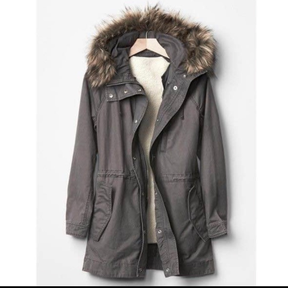 Gap XS sherpa lined parka jacket 2 in 1 jacket/ 2-in-1 parka jacket